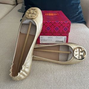 NIB Tory Burch Minnie Travel Flat 7.5